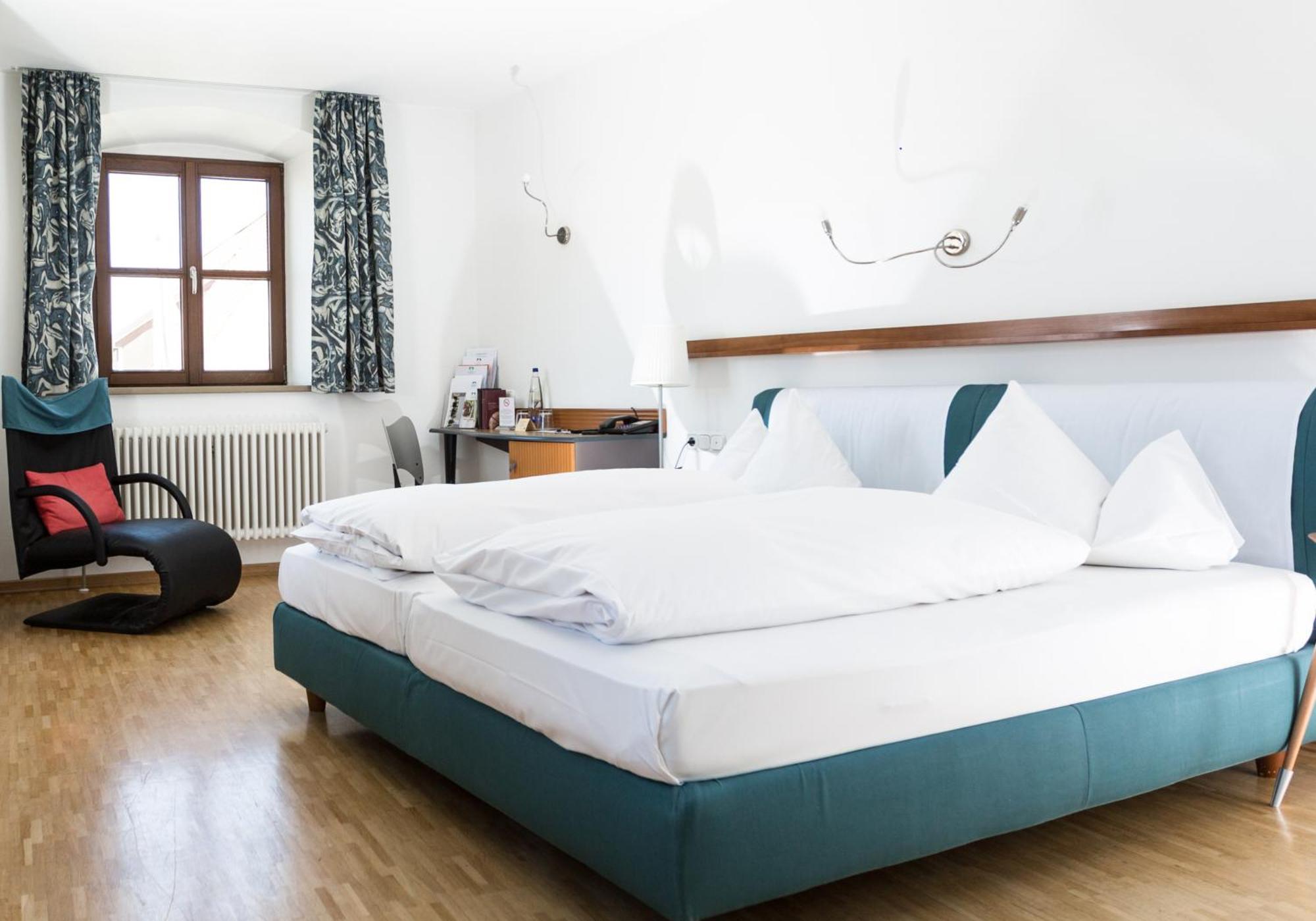 Hotel Klostergasthof Thierhaupten Екстер'єр фото