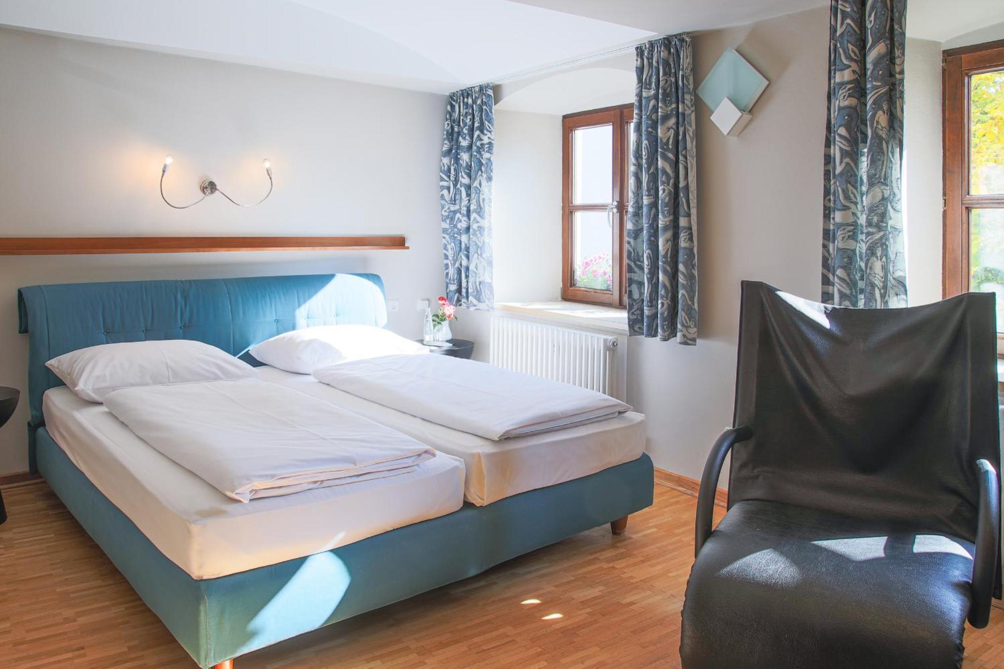 Hotel Klostergasthof Thierhaupten Екстер'єр фото